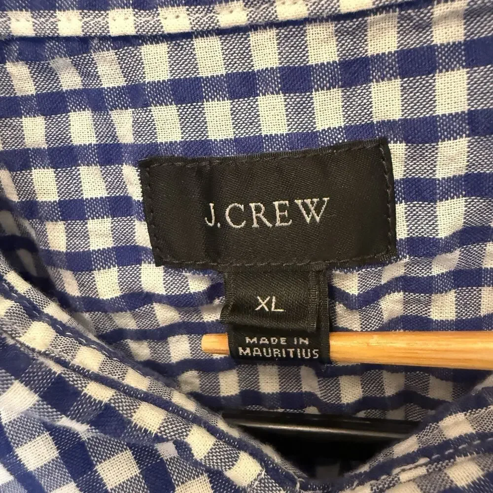 J. Crew ~details~ excellent